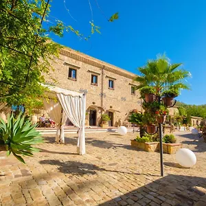 Vecchia Masseria Charme&relax Vakantieboerderij San Michele di Ganzaria